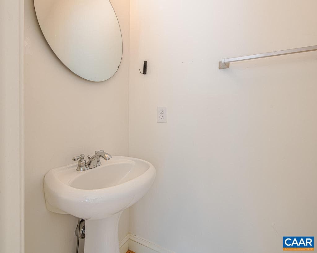 1315 Gate Post Ln photo 15