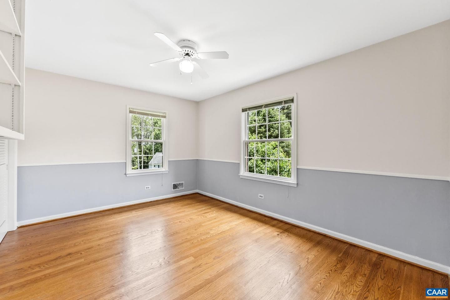 2402 Bennington Rd photo 38