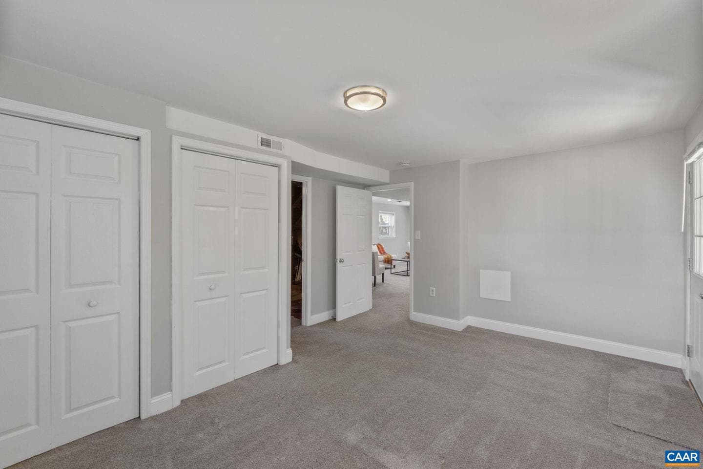 2310 Wayne Ave photo 34