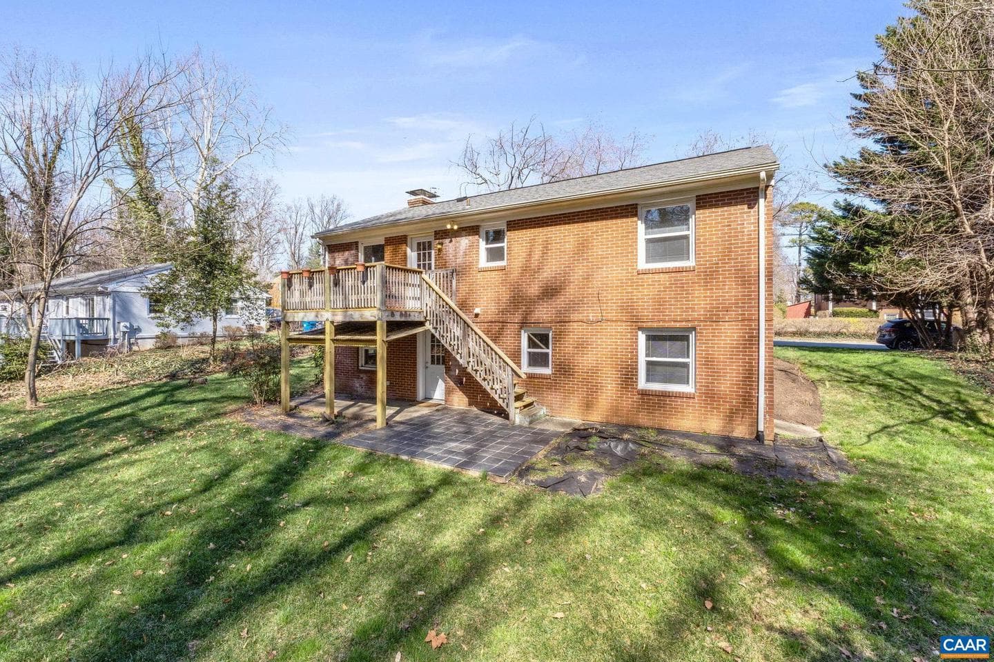 2310 Wayne Ave photo 37