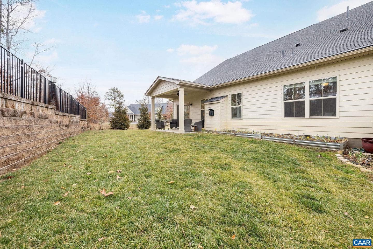 360 Winding Rd photo 45