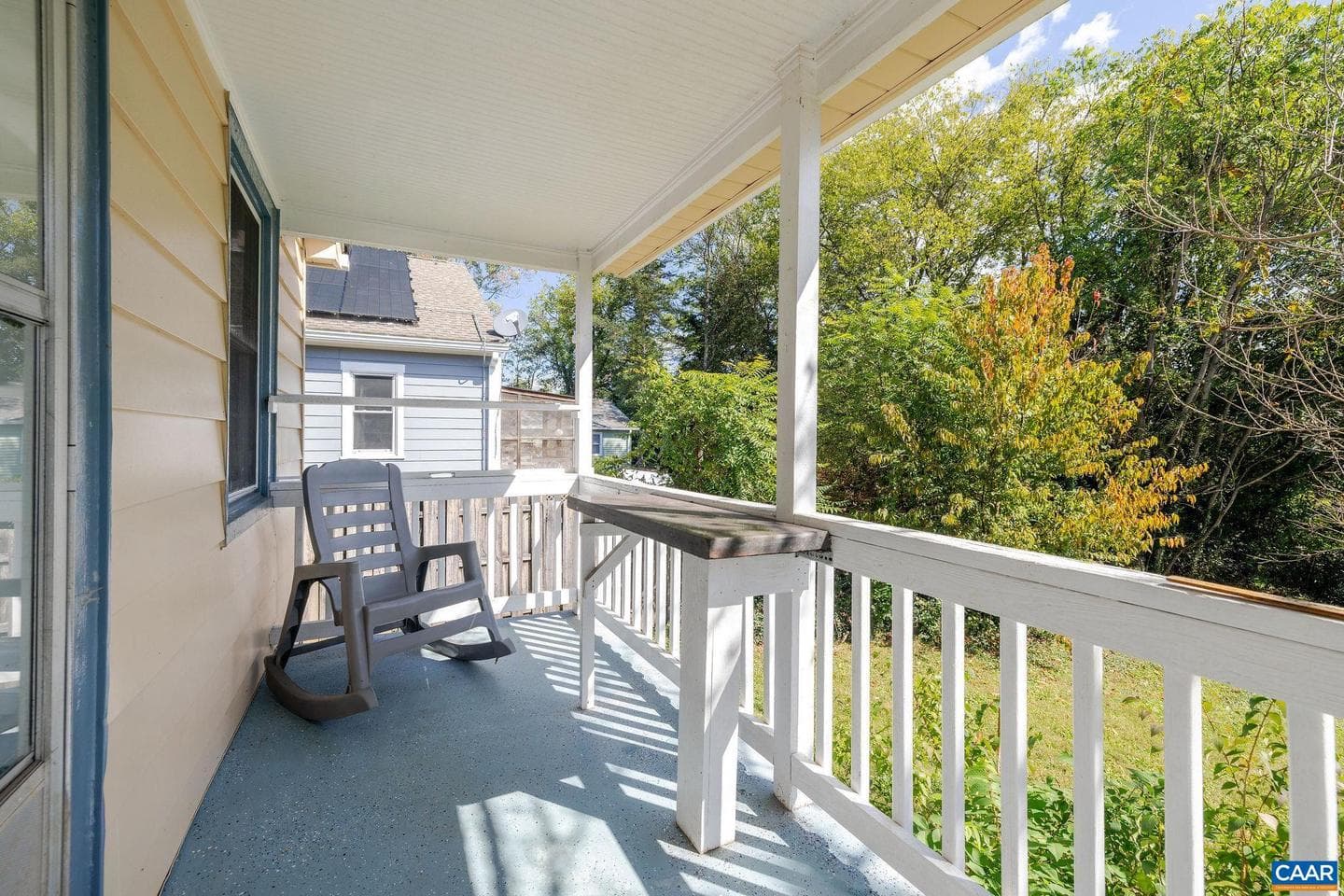 526 Caroline Ave photo 23