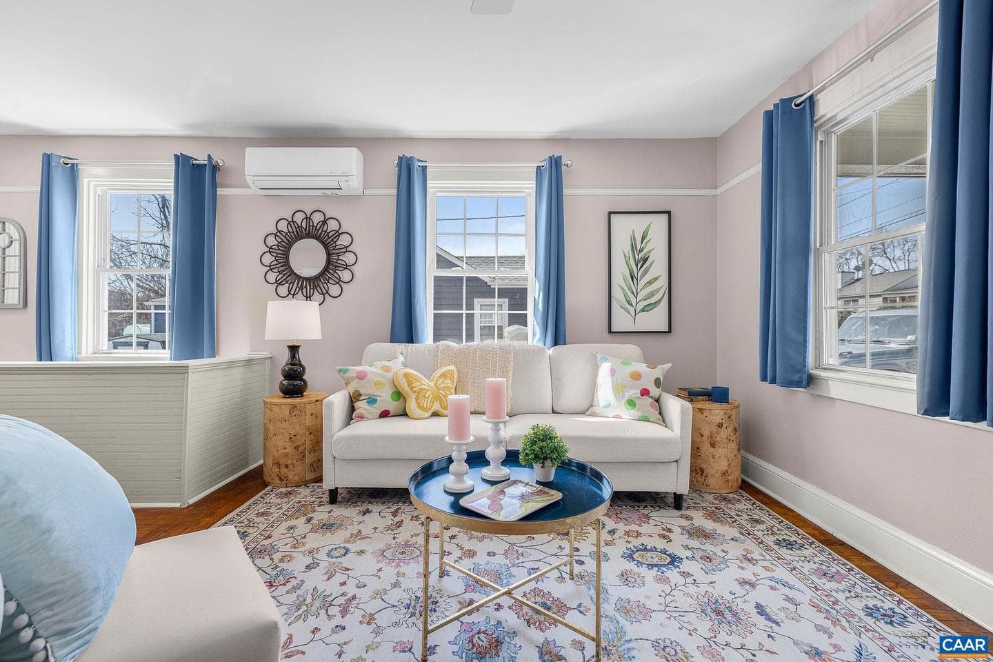 526 Caroline Ave photo 4