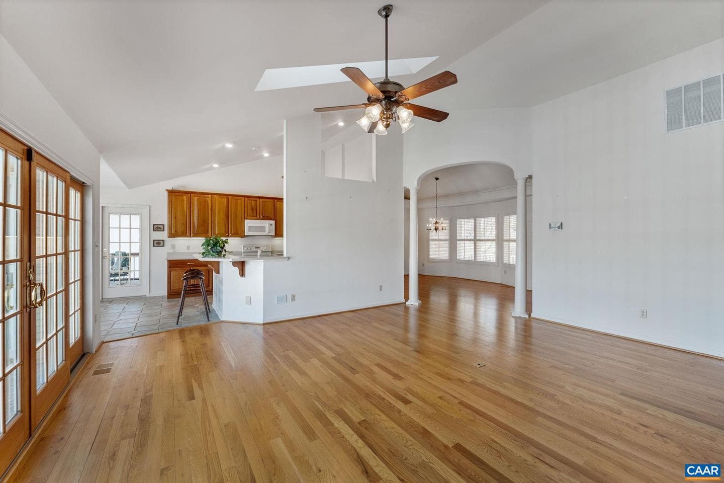 24 Fleetwood Dr photo 11