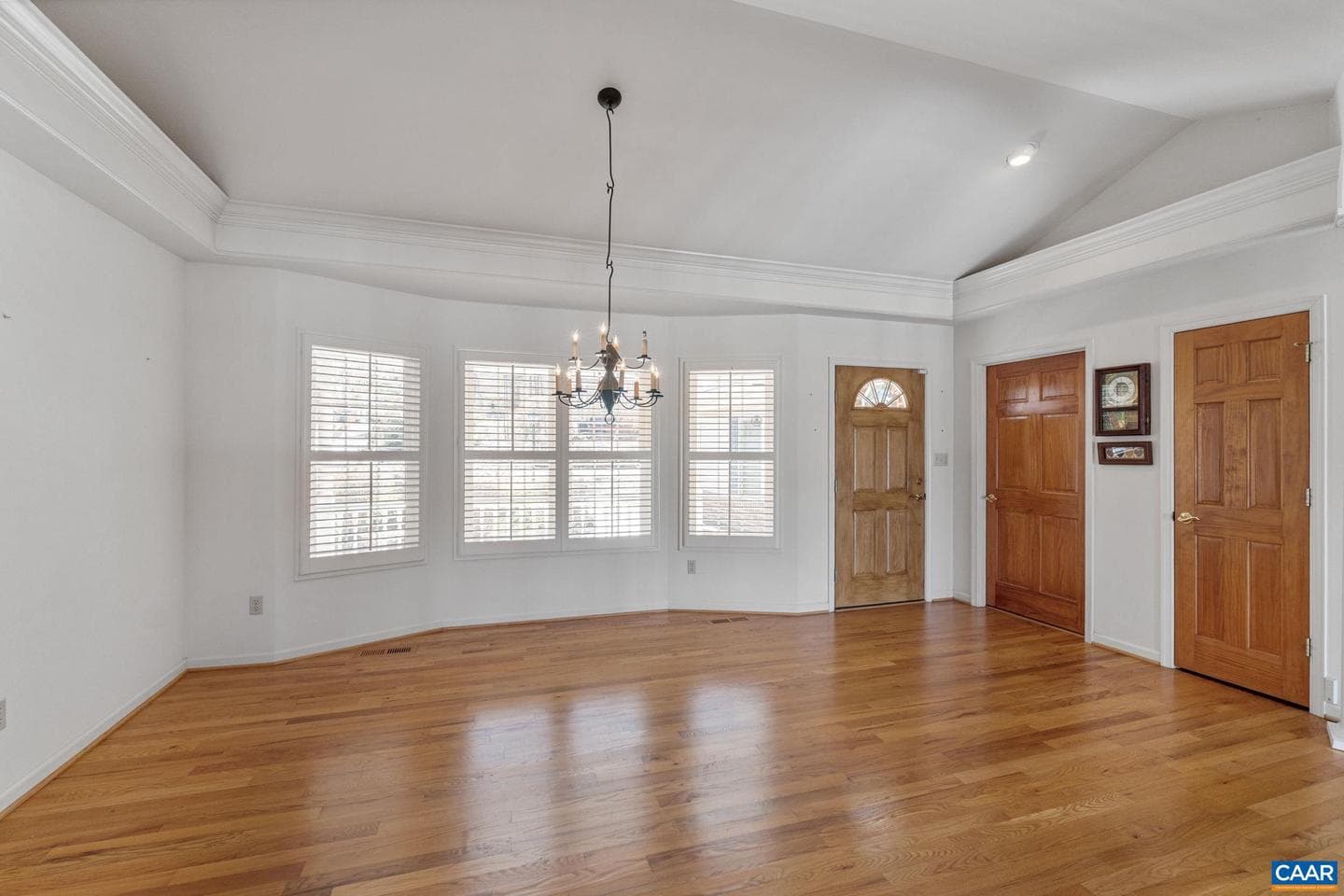 24 Fleetwood Dr photo 12