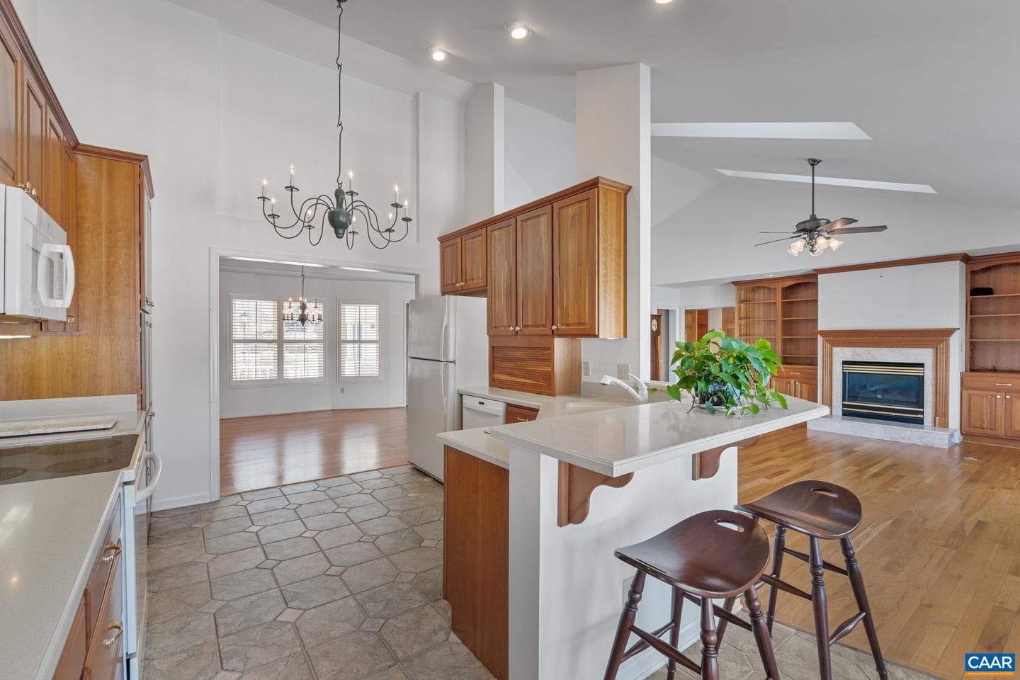 24 Fleetwood Dr photo 19