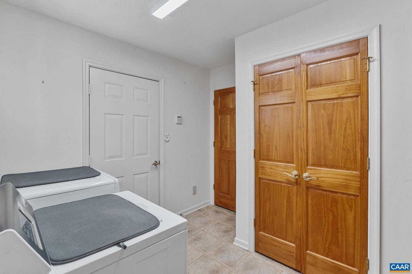 24 Fleetwood Dr photo 41