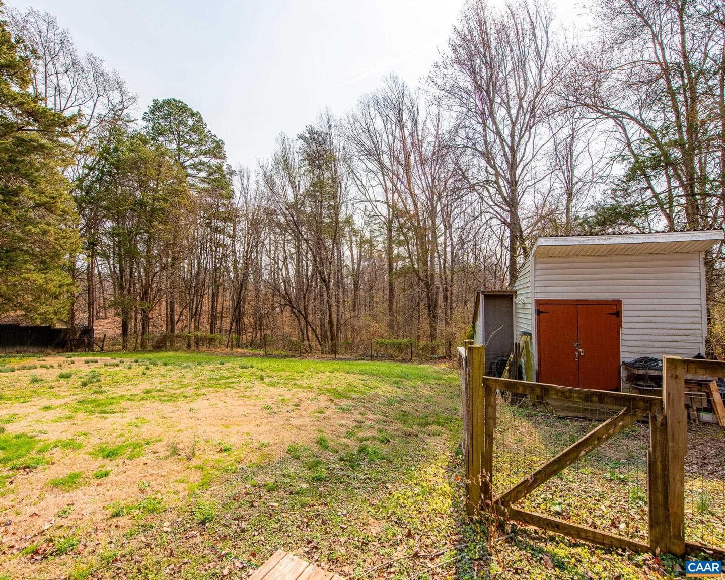 836 Toms Rd photo 22