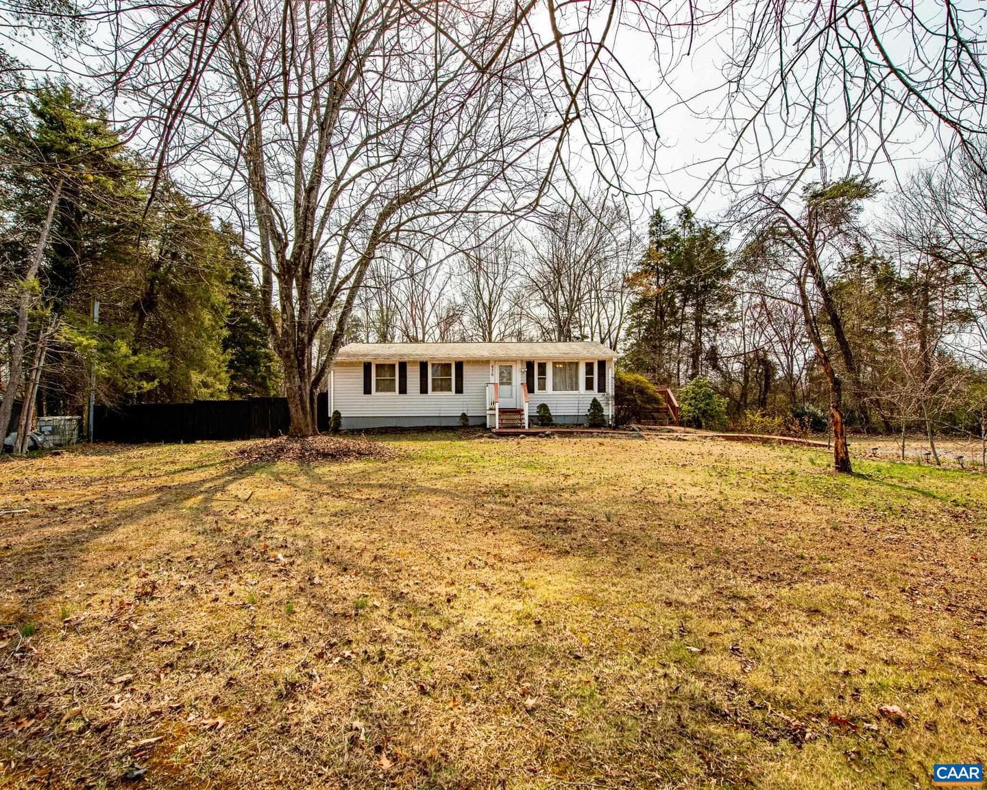 836 Toms Rd photo 24