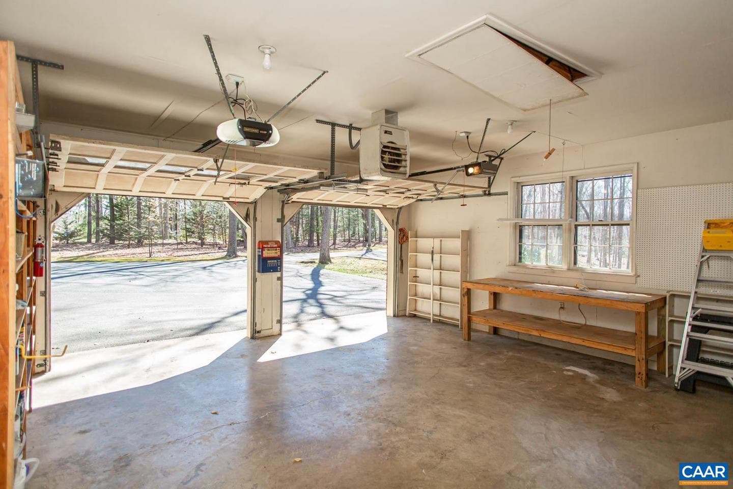 750 Lochridge Ln photo 36