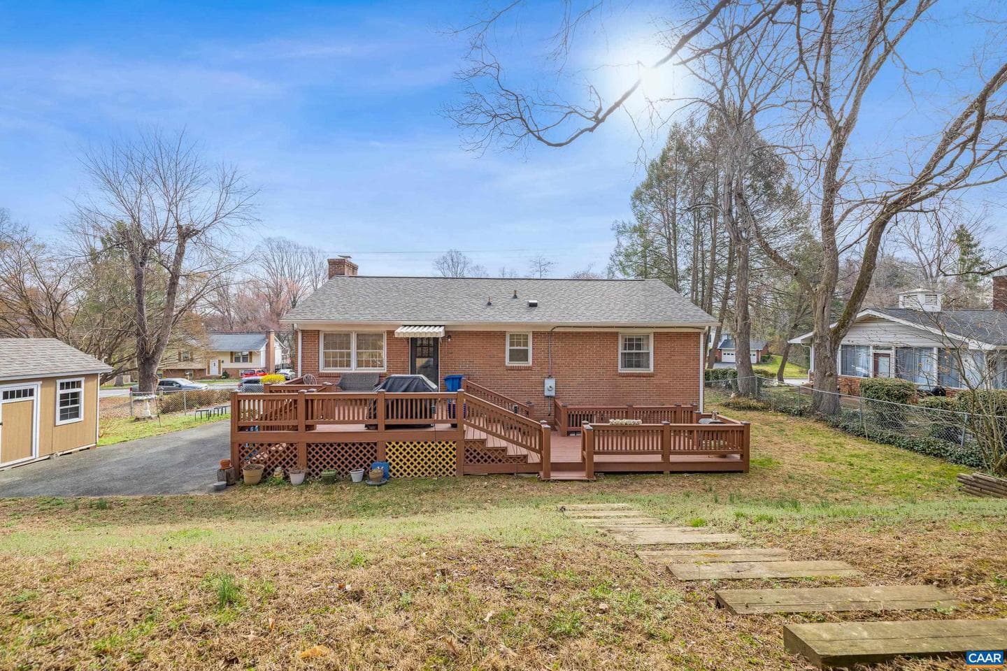 2417 Commonwealth Dr photo 3