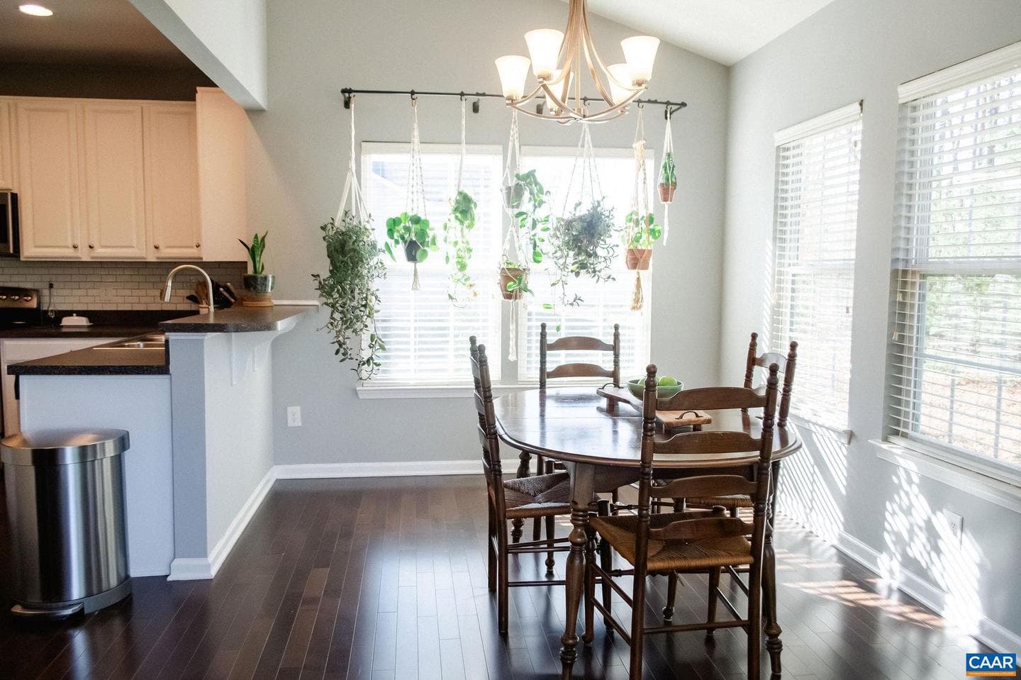 566 Justin Dr photo 12