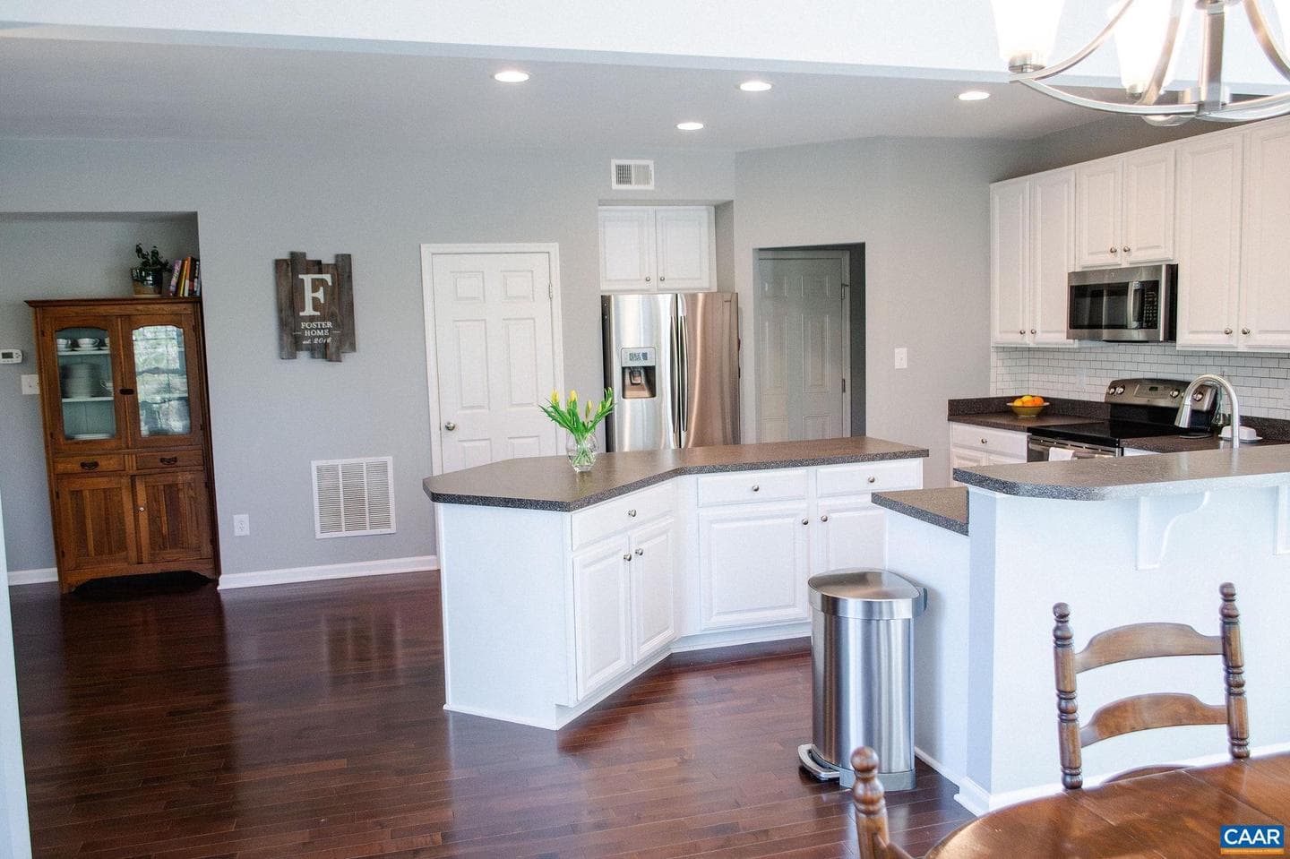 566 Justin Dr photo 14