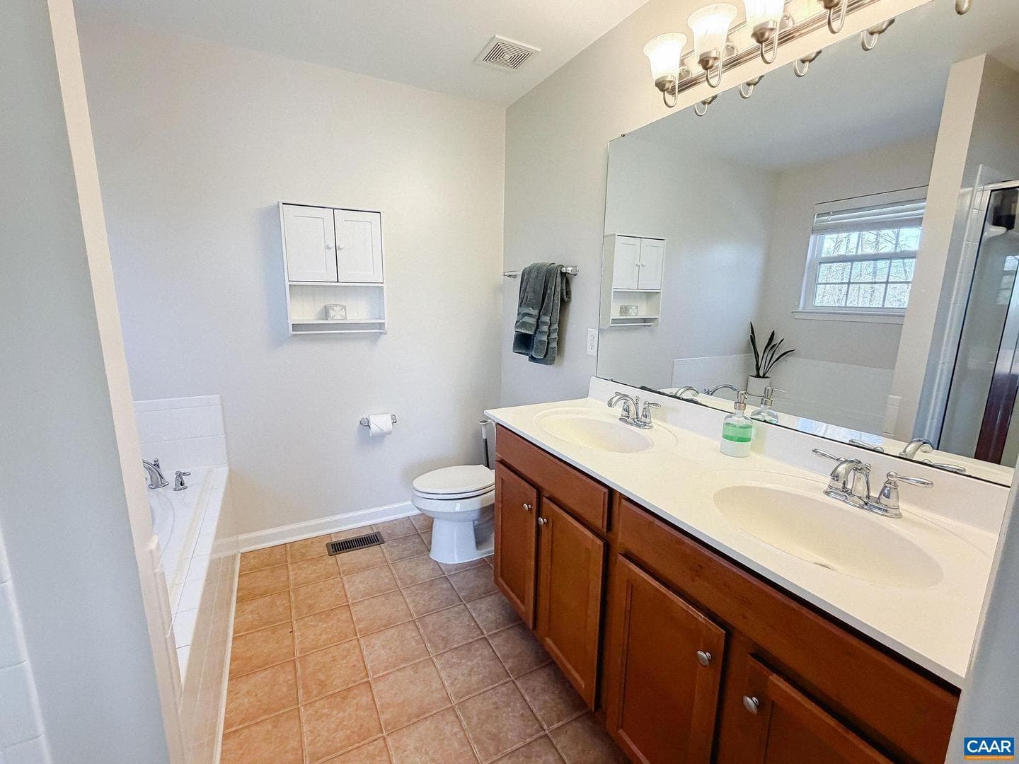 566 Justin Dr photo 26