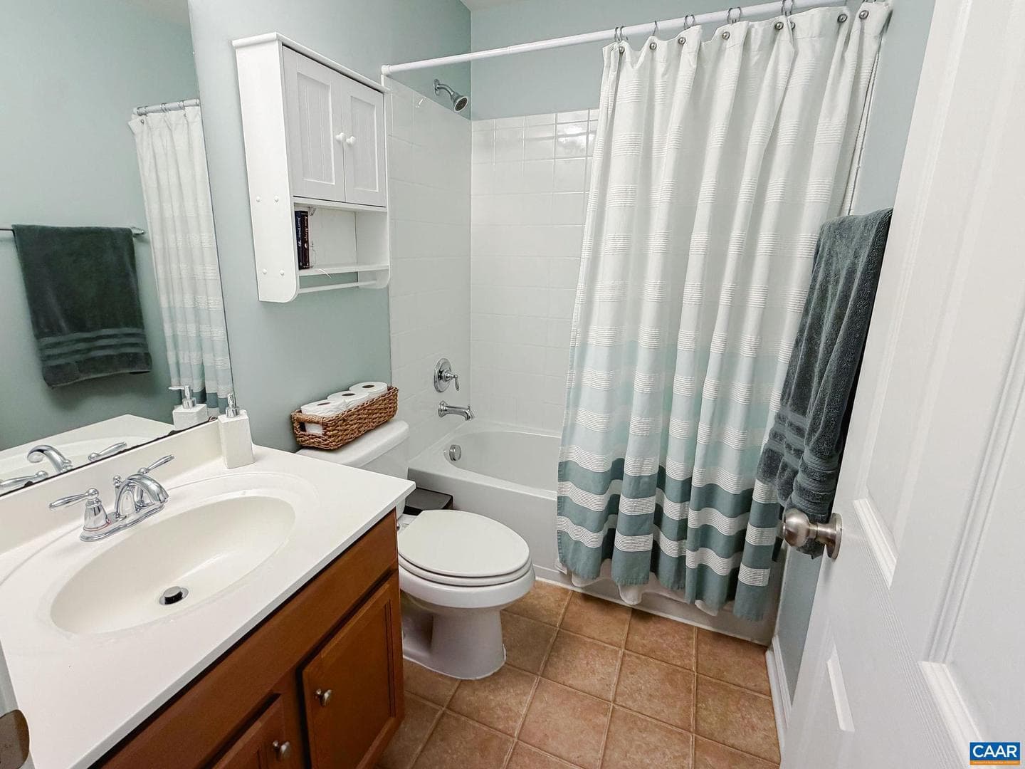 566 Justin Dr photo 31