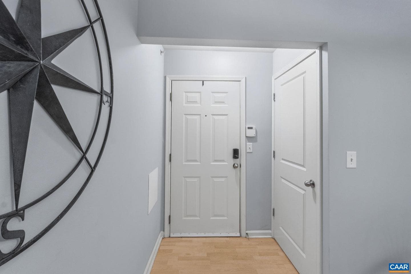 720 Walker Sq #1b photo 5