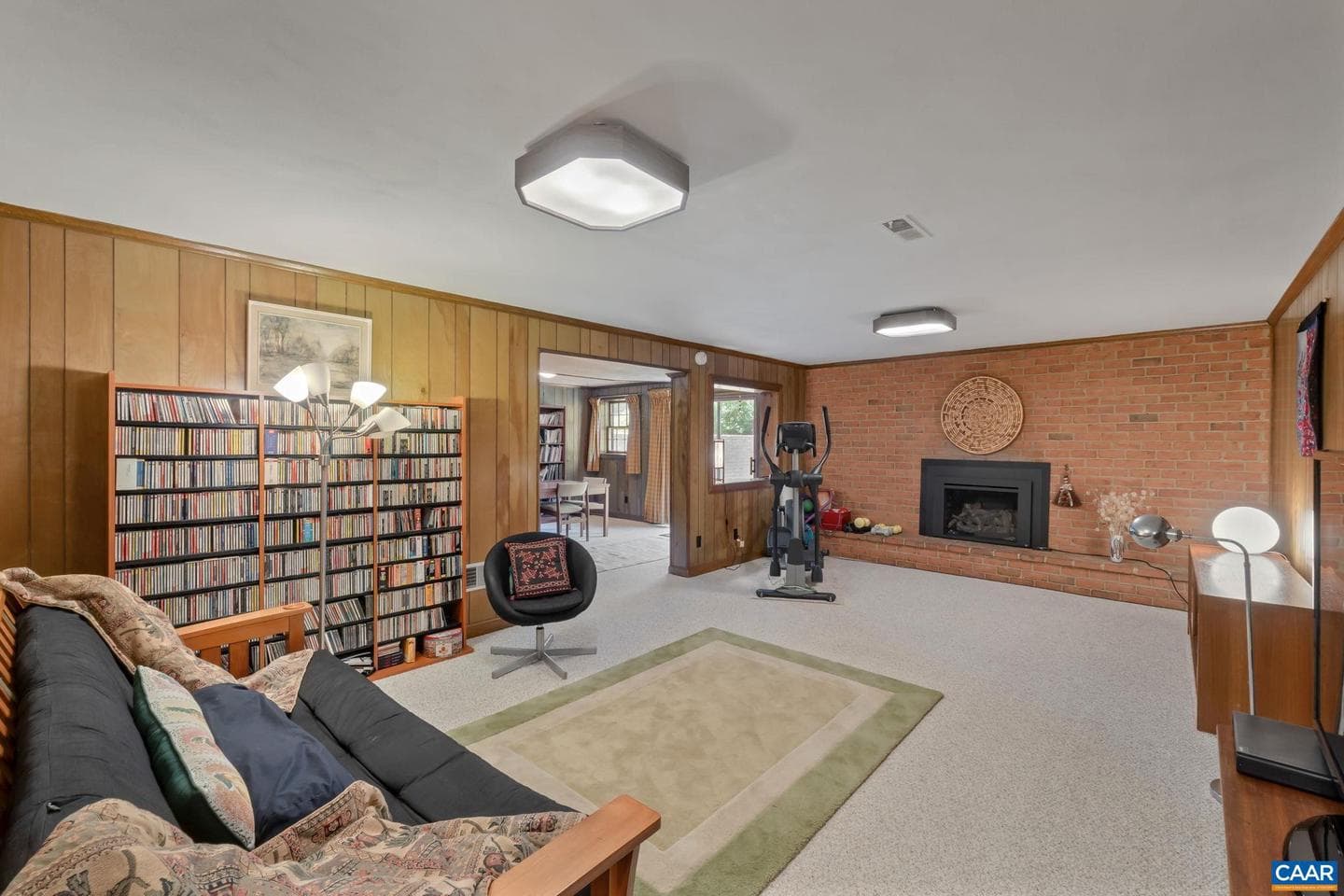 311 Gloucester Rd photo 30