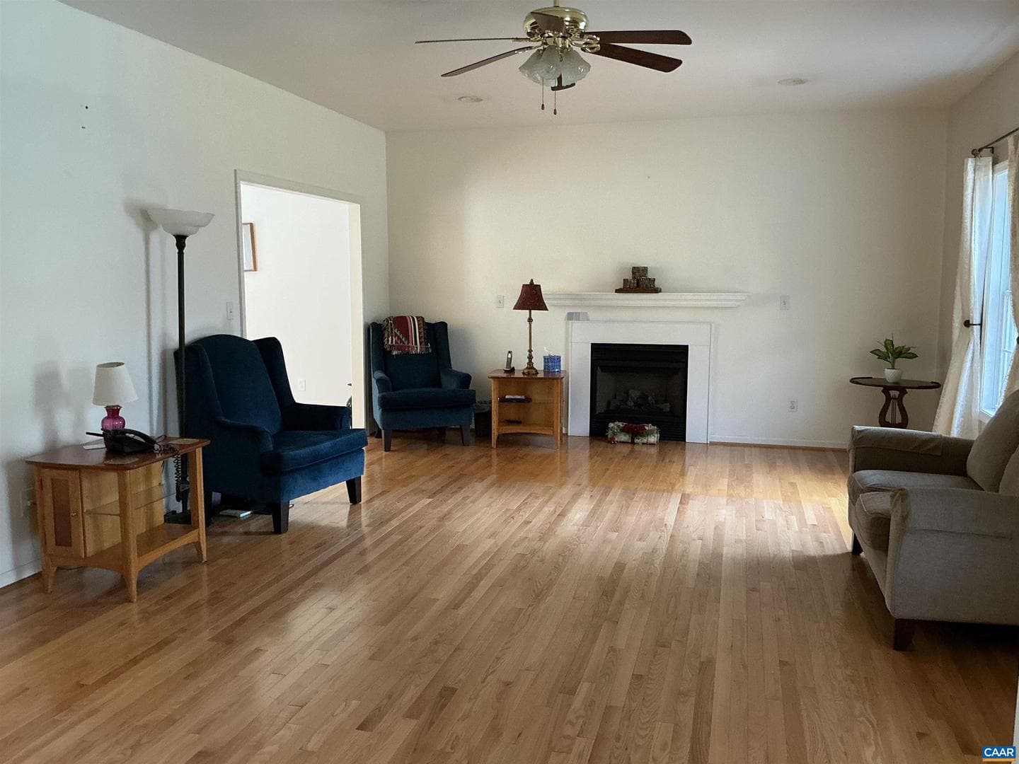 145 Butler Ln photo 11