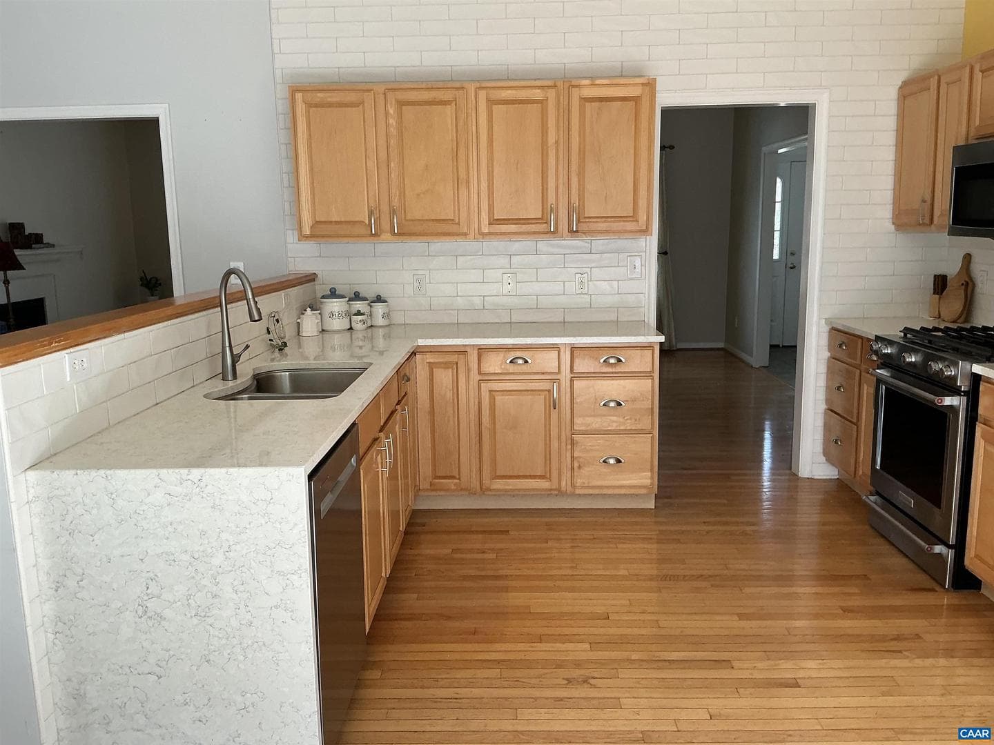 145 Butler Ln photo 16