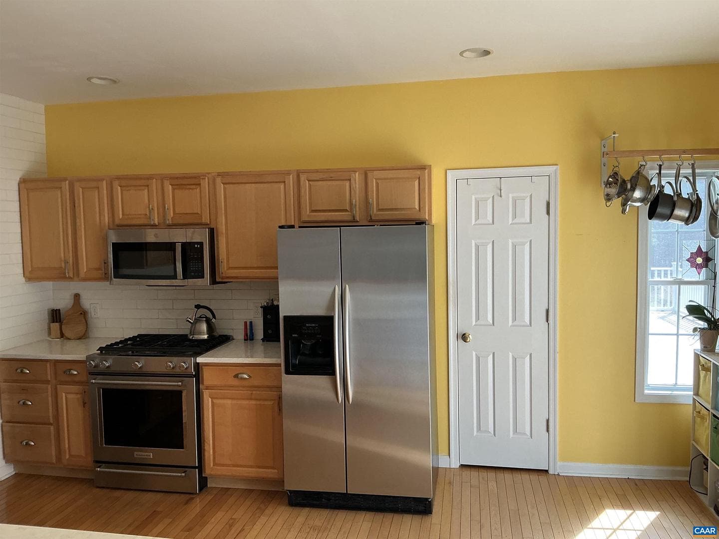 145 Butler Ln photo 18