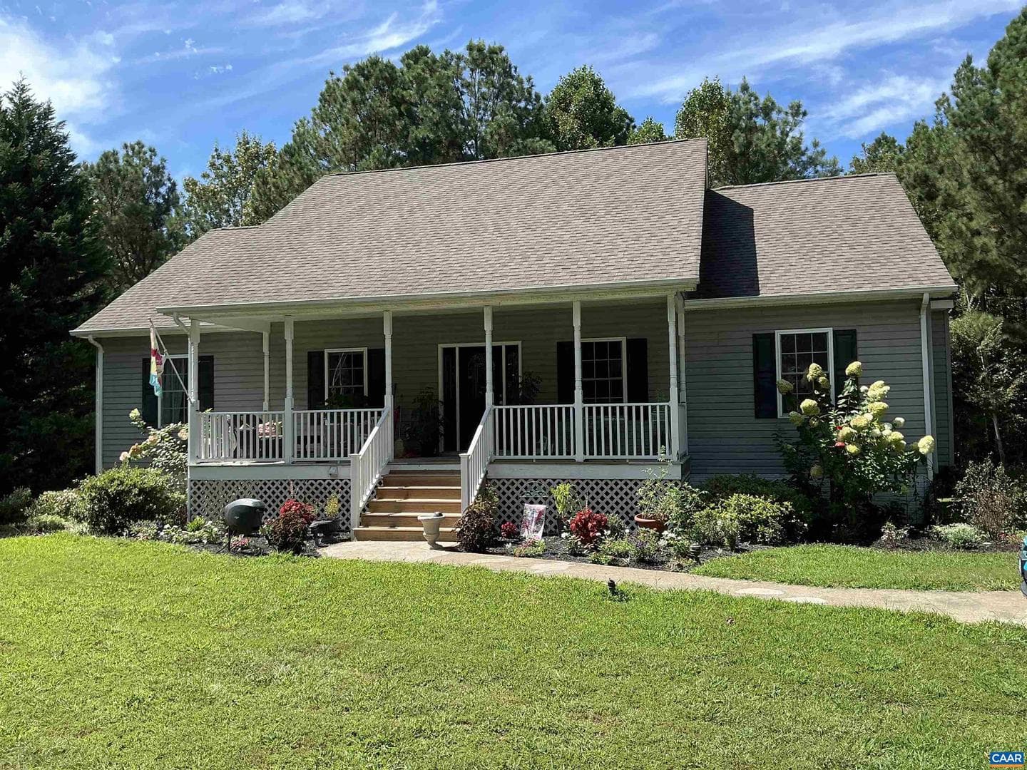 145 Butler Ln photo 2