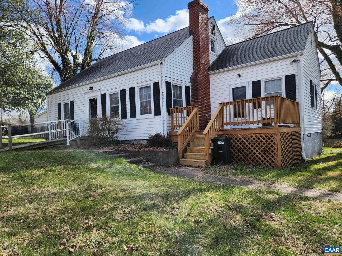 103 Noble Ave photo 4