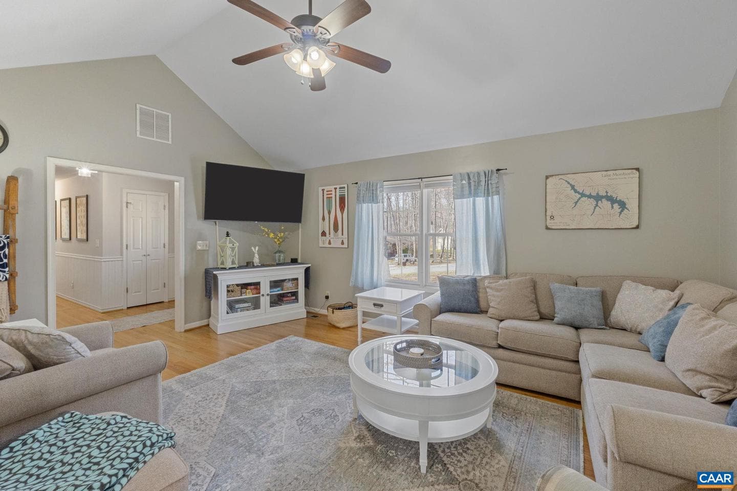 70 Riverside Dr photo 7