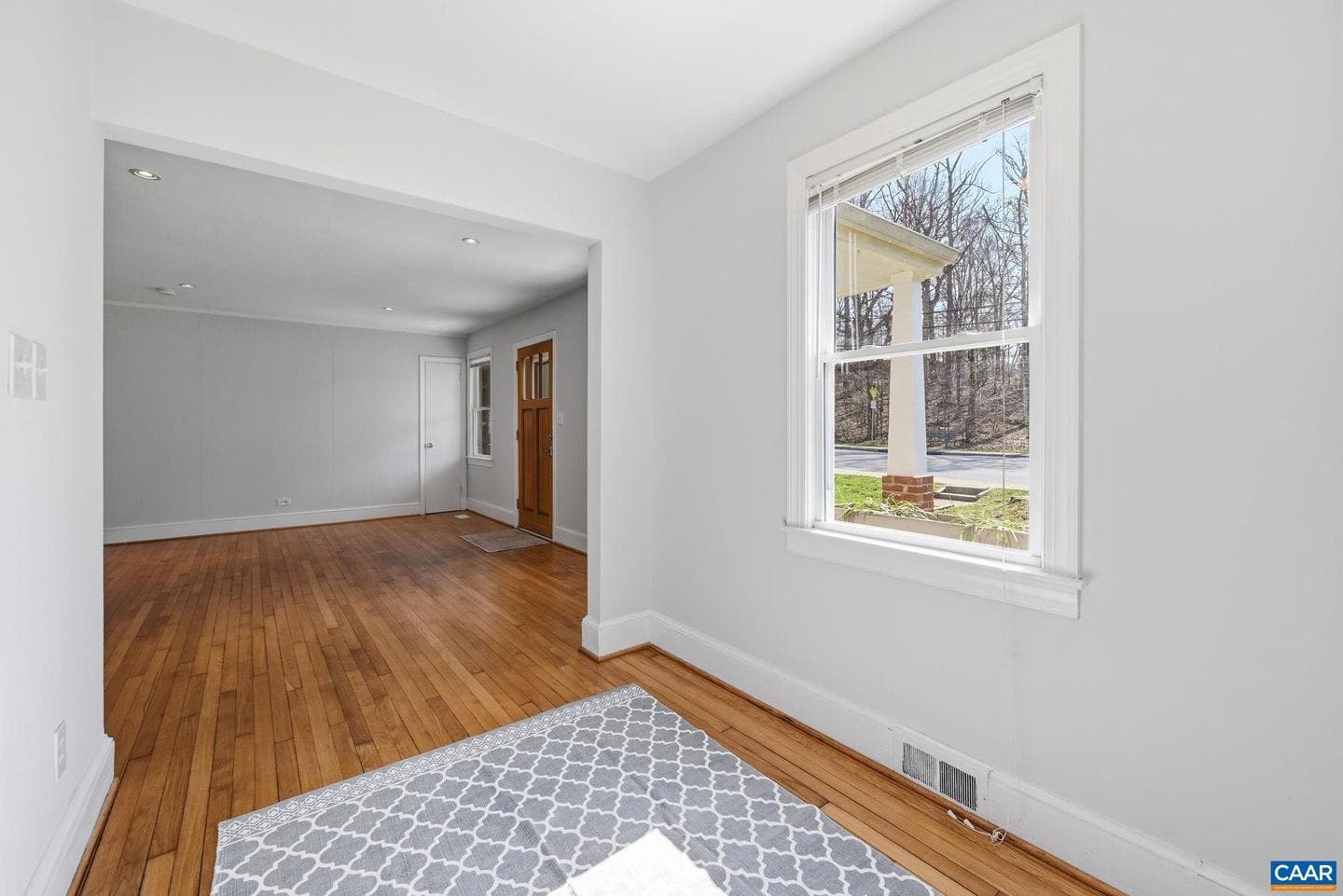 1641 Cherry Ave photo 13