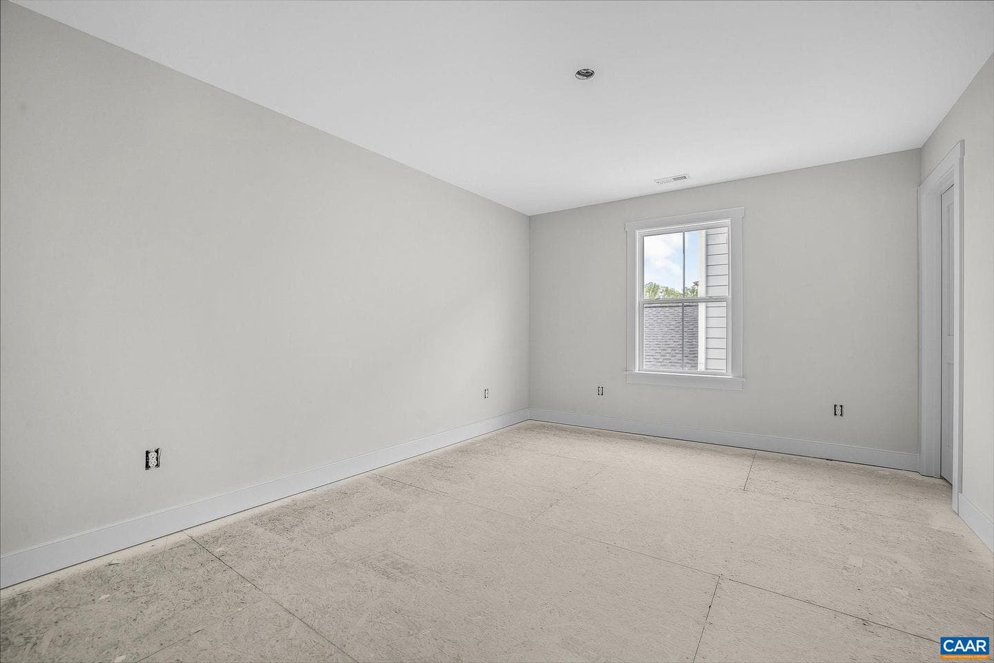 444 Nicholson St photo 20