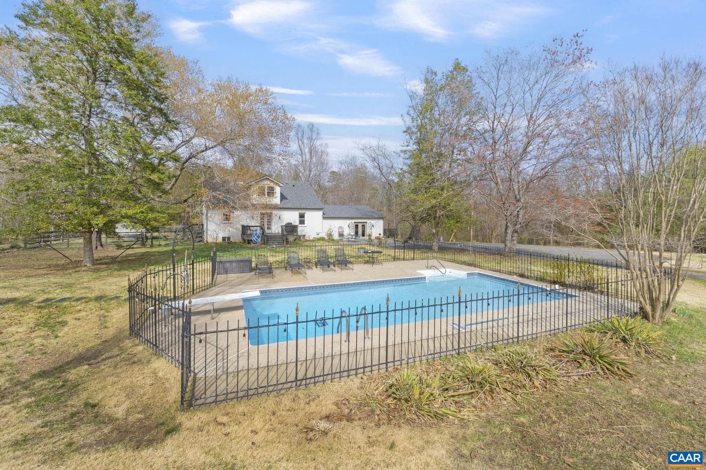 4939 Richmond Rd photo 35