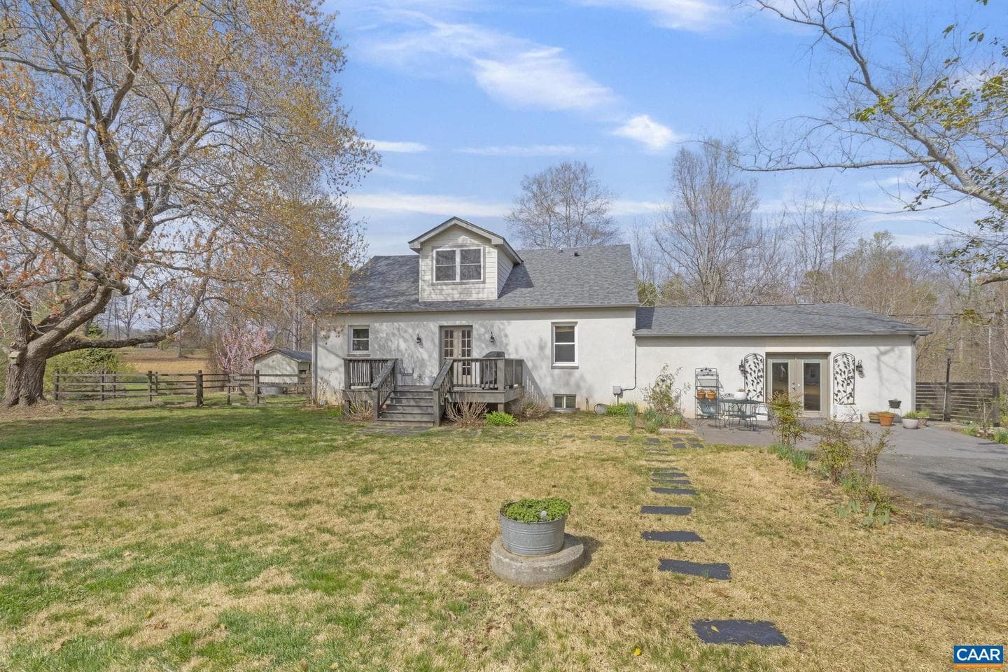 4939 Richmond Rd photo 4