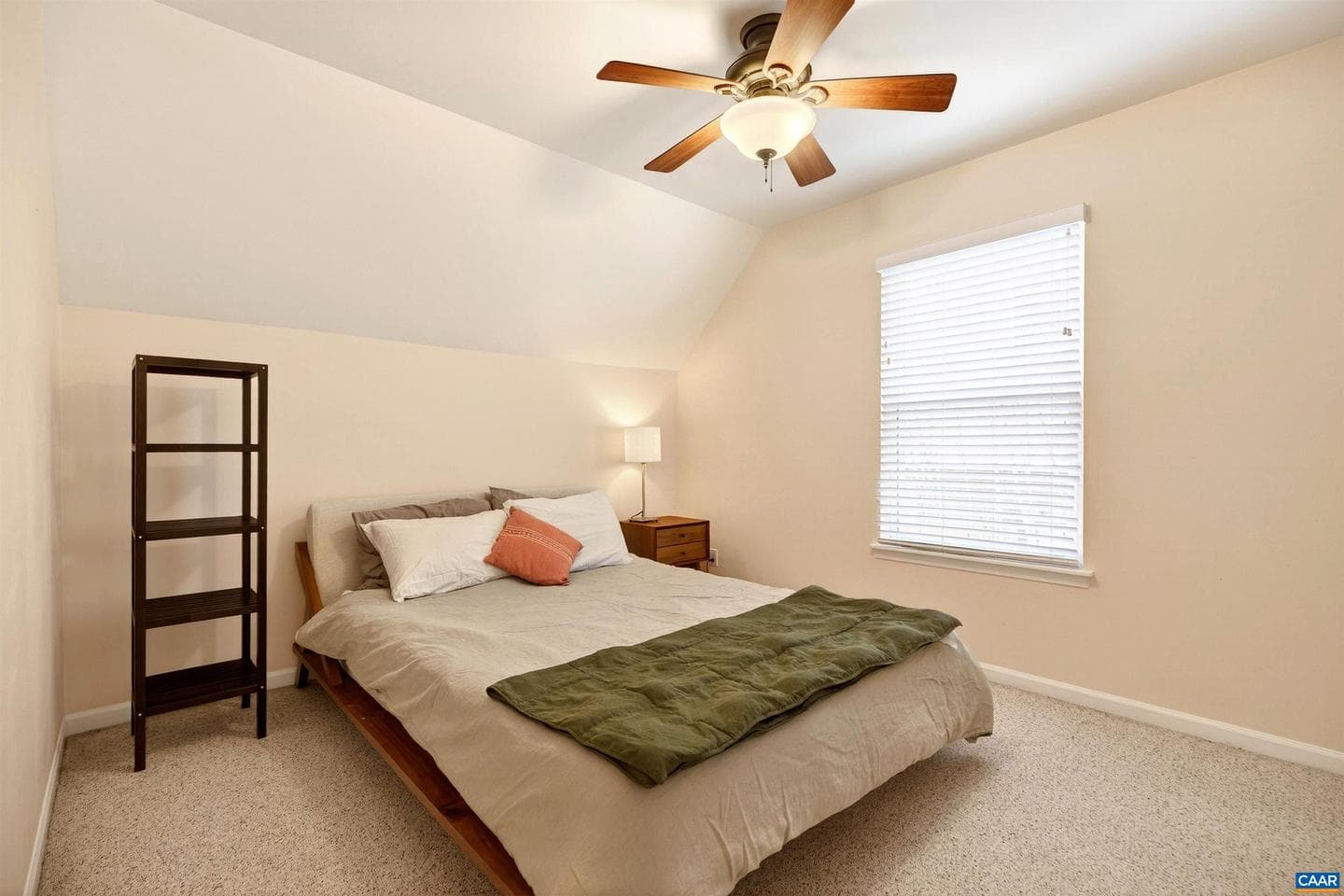 102 Slate Pl photo 25