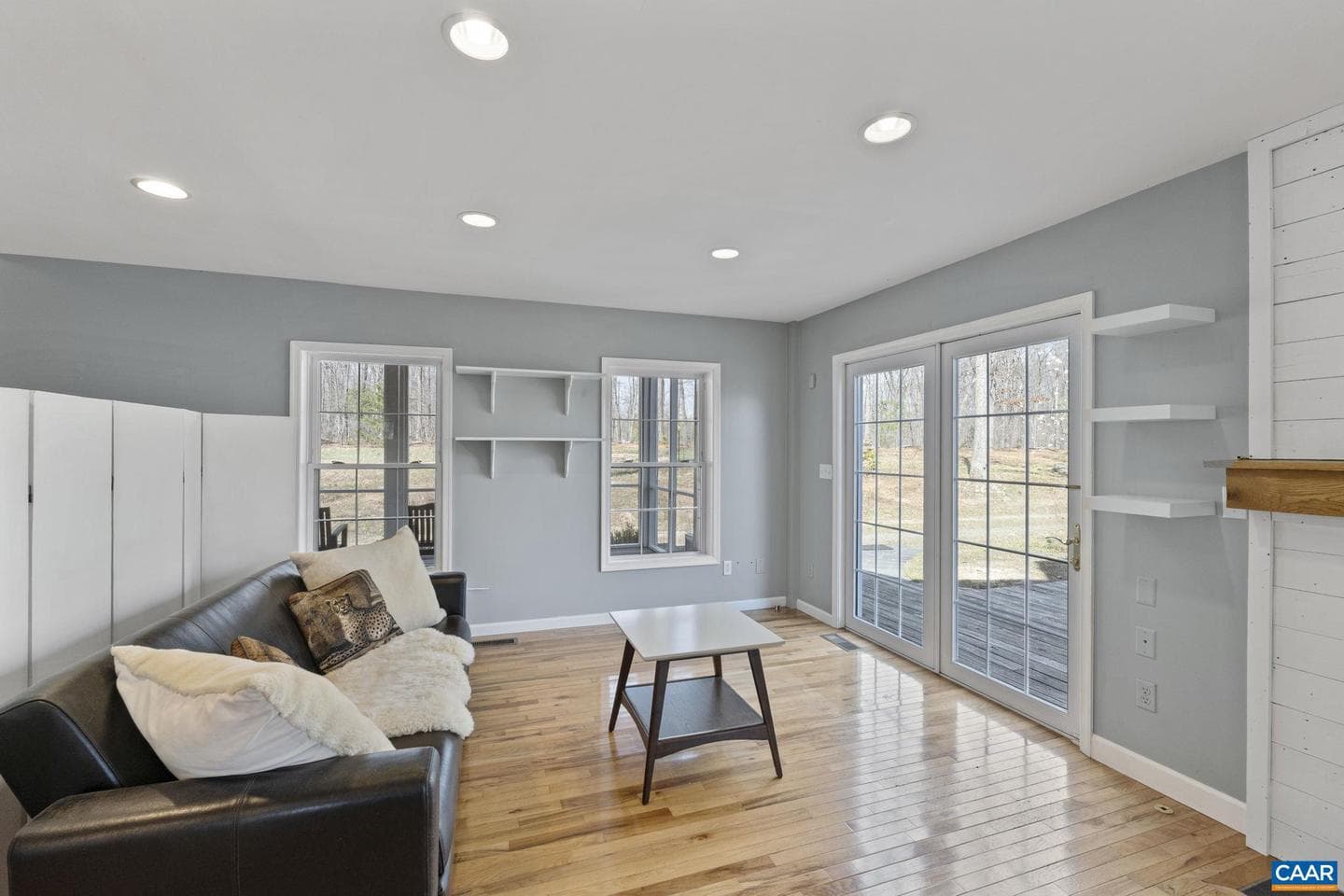 379 Fox Ridge Ln photo 7