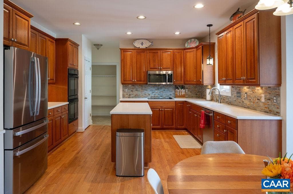 5270 Tanager Woods Dr photo 10