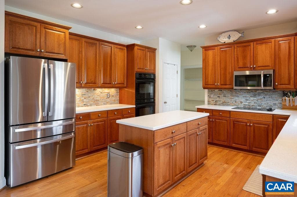 5270 Tanager Woods Dr photo 12