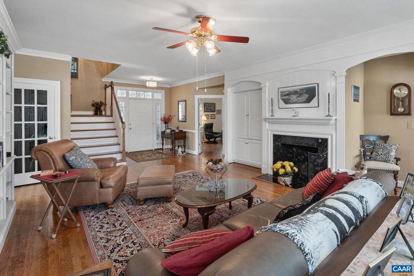 1563 Heathrow Ln photo 10