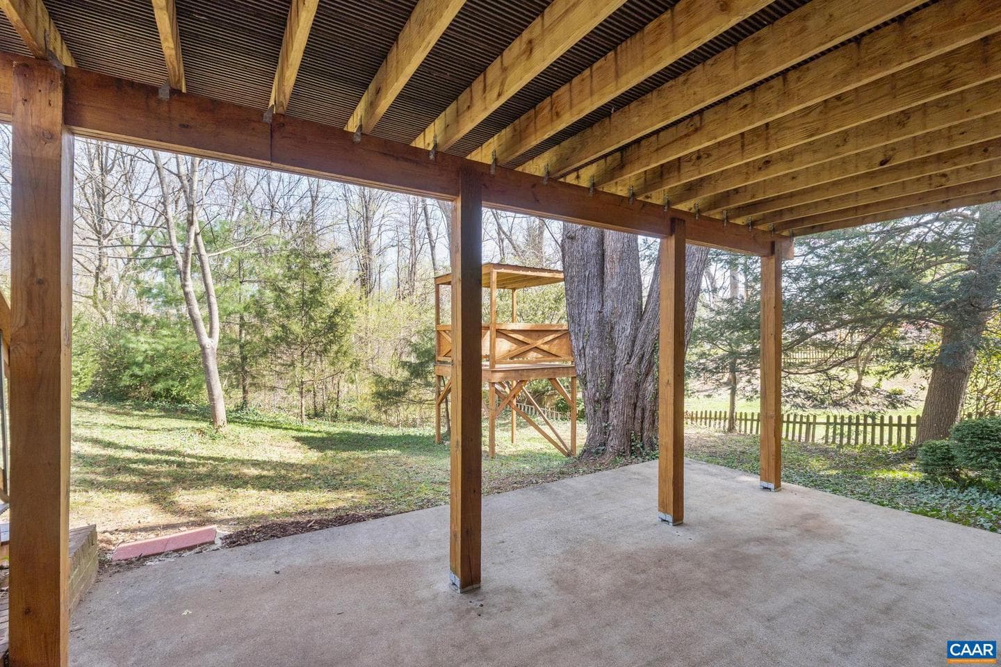 617 Davis Ave photo 46