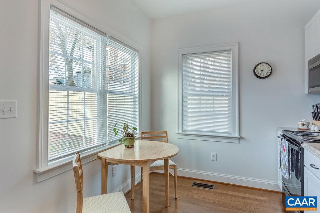 207 Douglas Ave photo 11