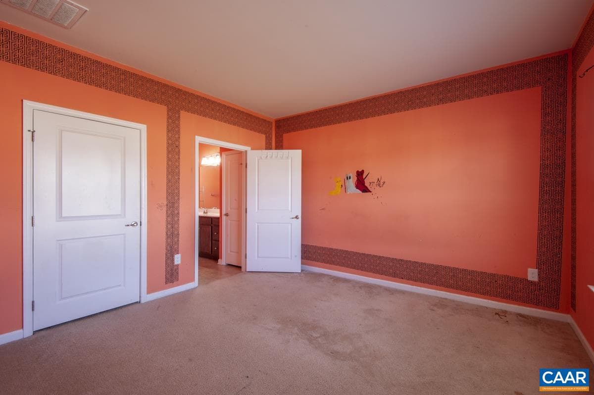 236 Brimfell St photo 18
