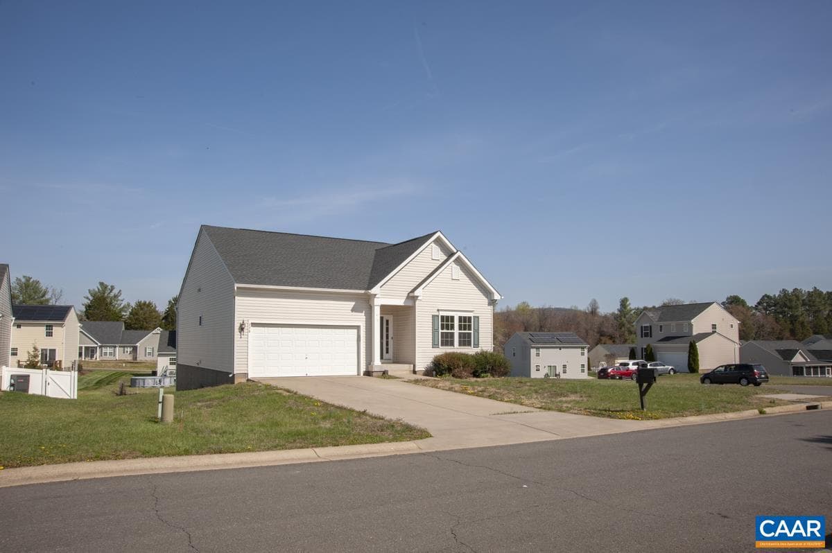 236 Brimfell St photo 42