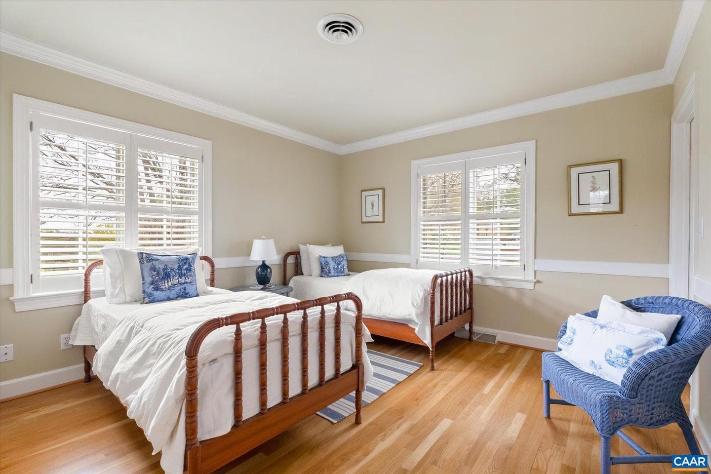 560 Dryden Pl photo 35