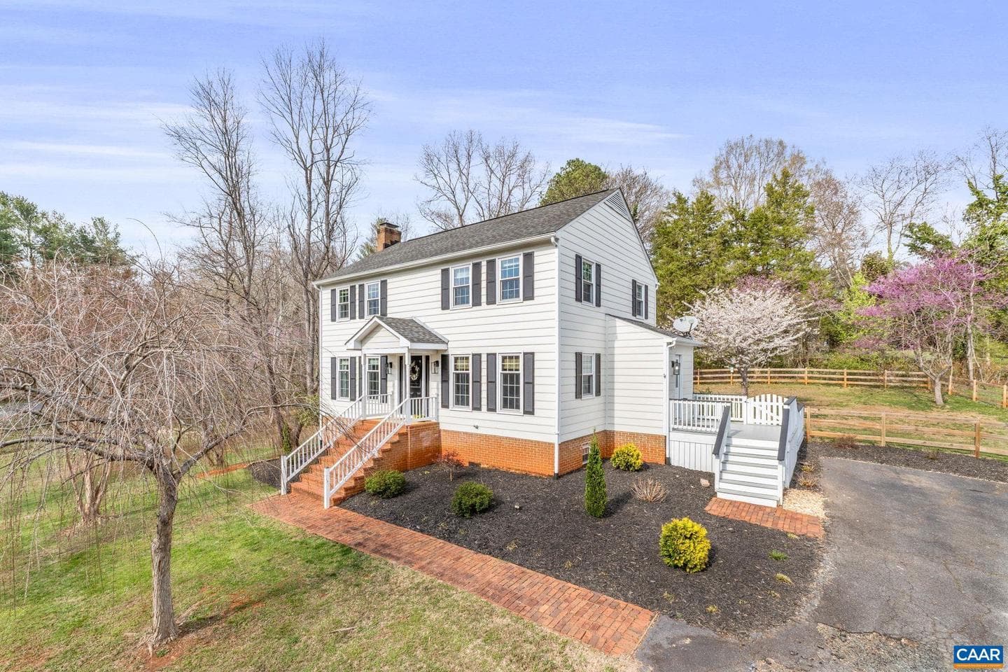 2720 Leeds Ln photo 2