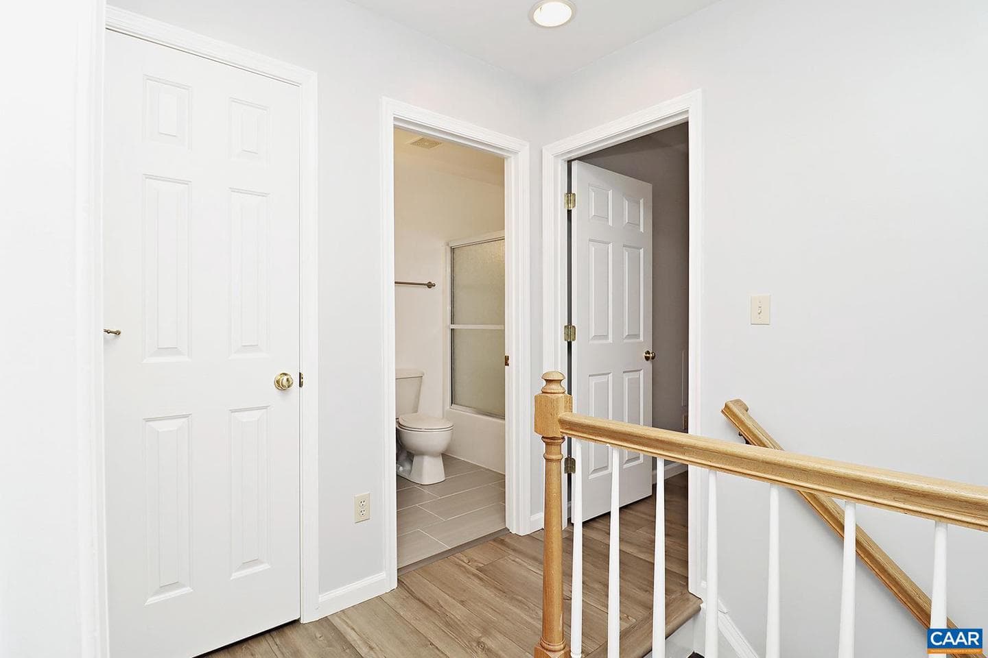 118 Hartford Ct photo 14
