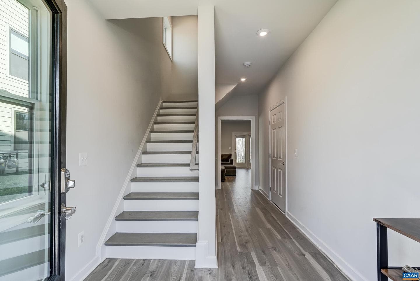 1816 Fowler St photo 6