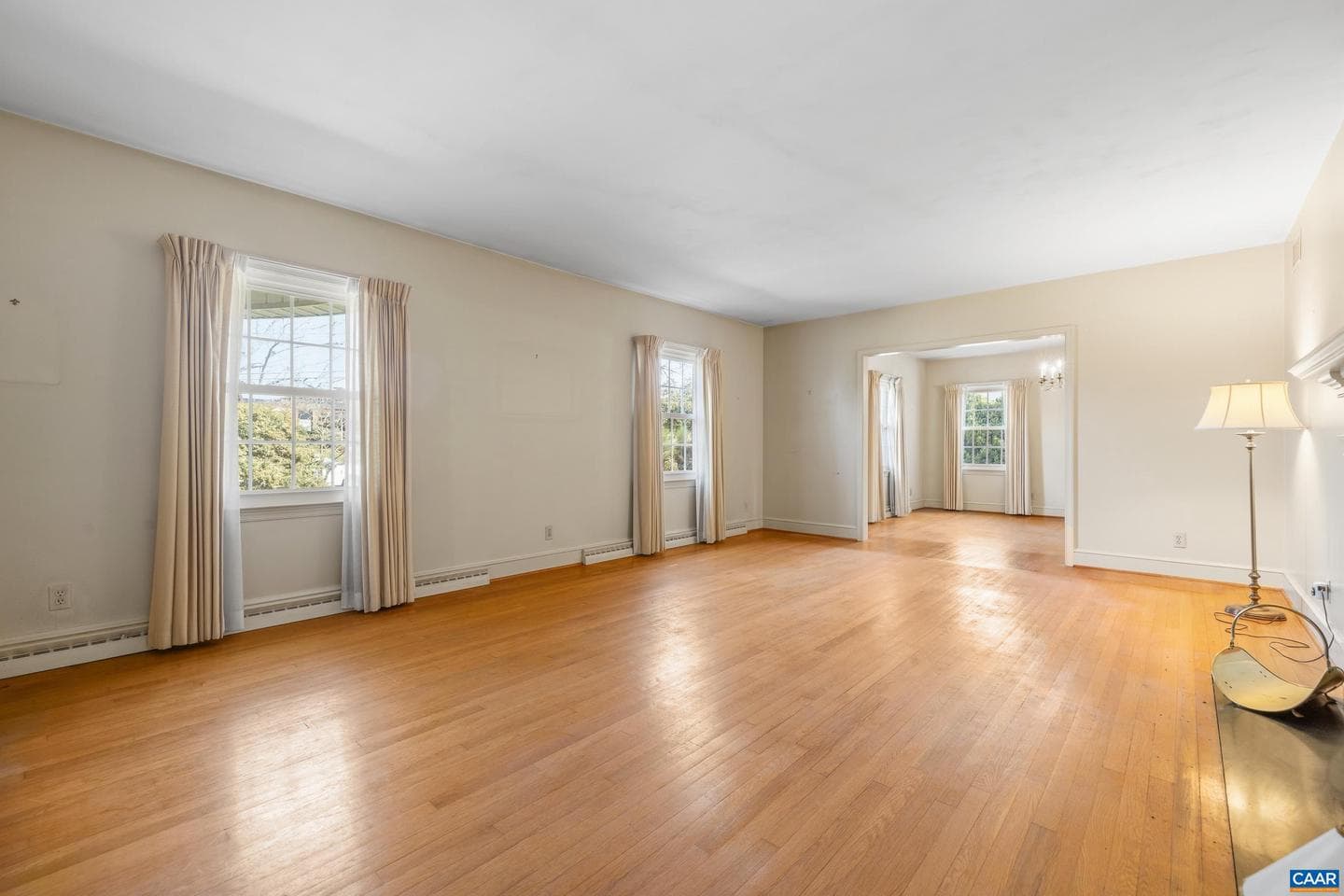 505 W Baker St photo 16