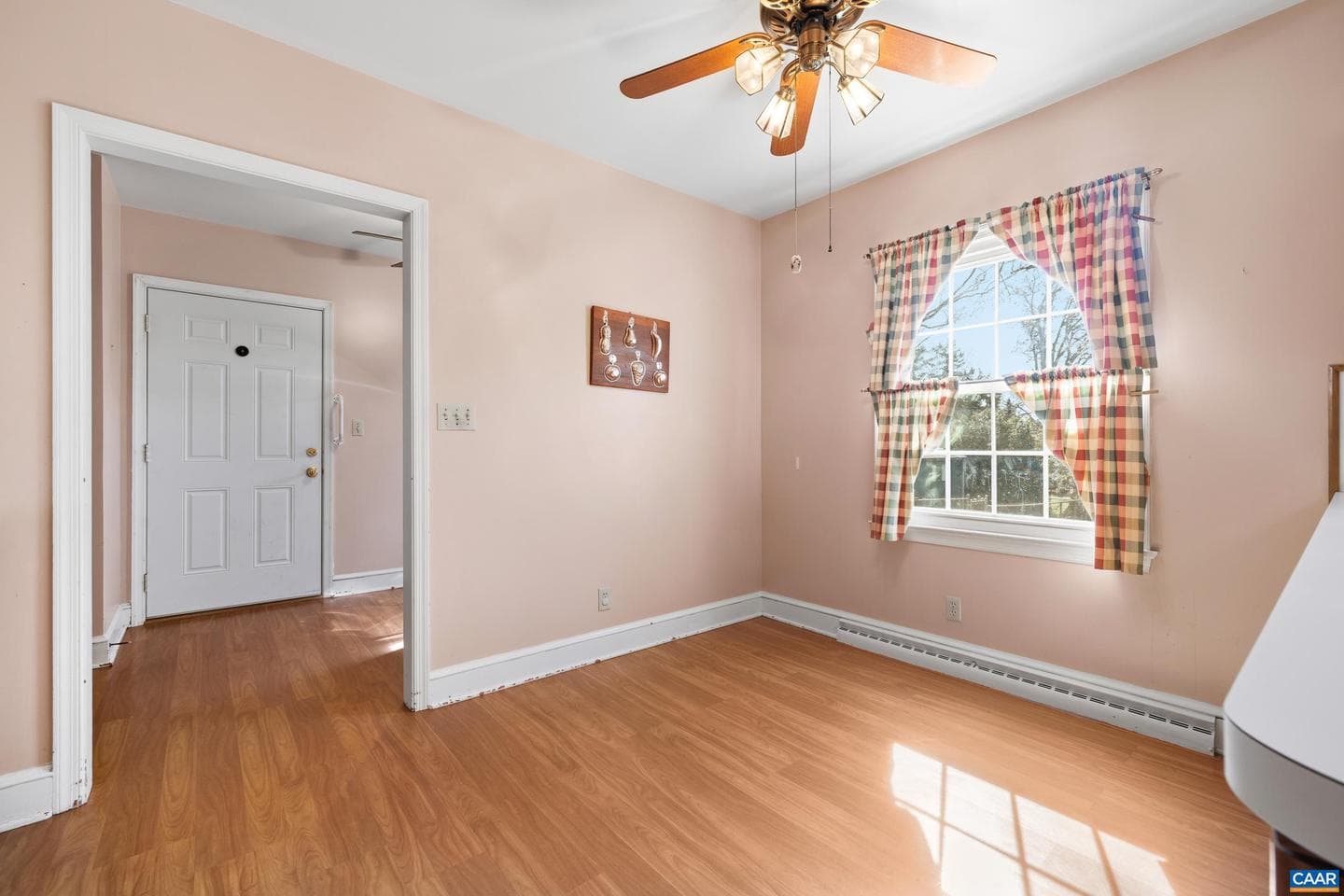 505 W Baker St photo 23