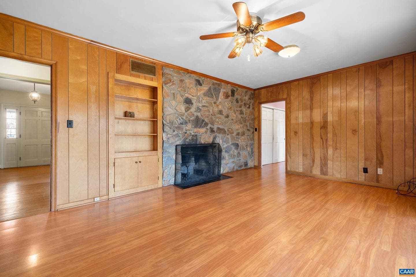 505 W Baker St photo 31