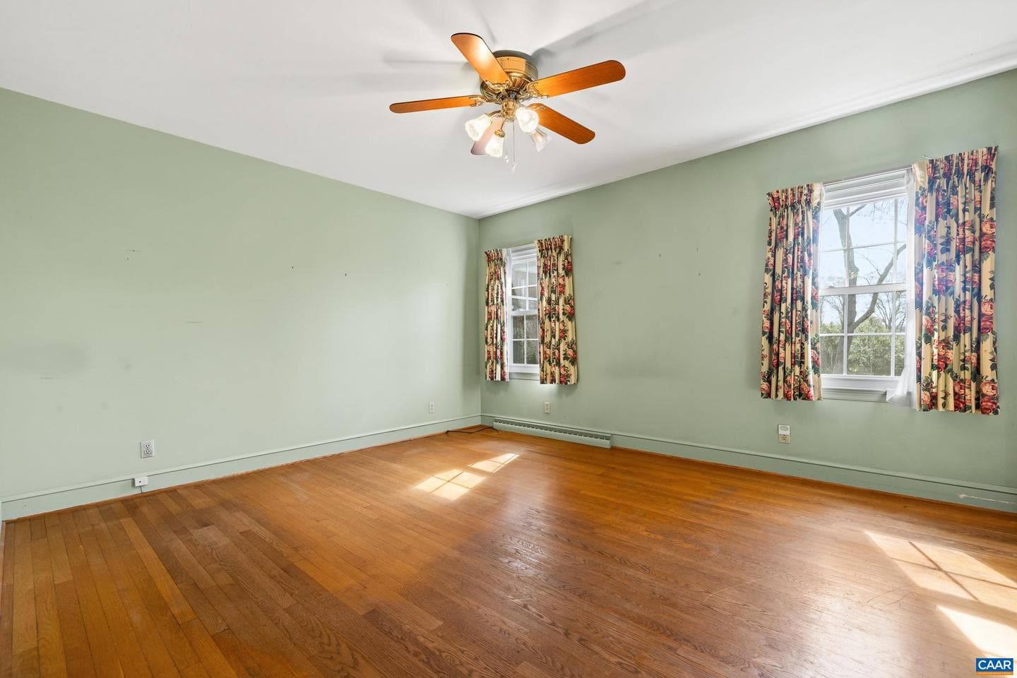 505 W Baker St photo 35