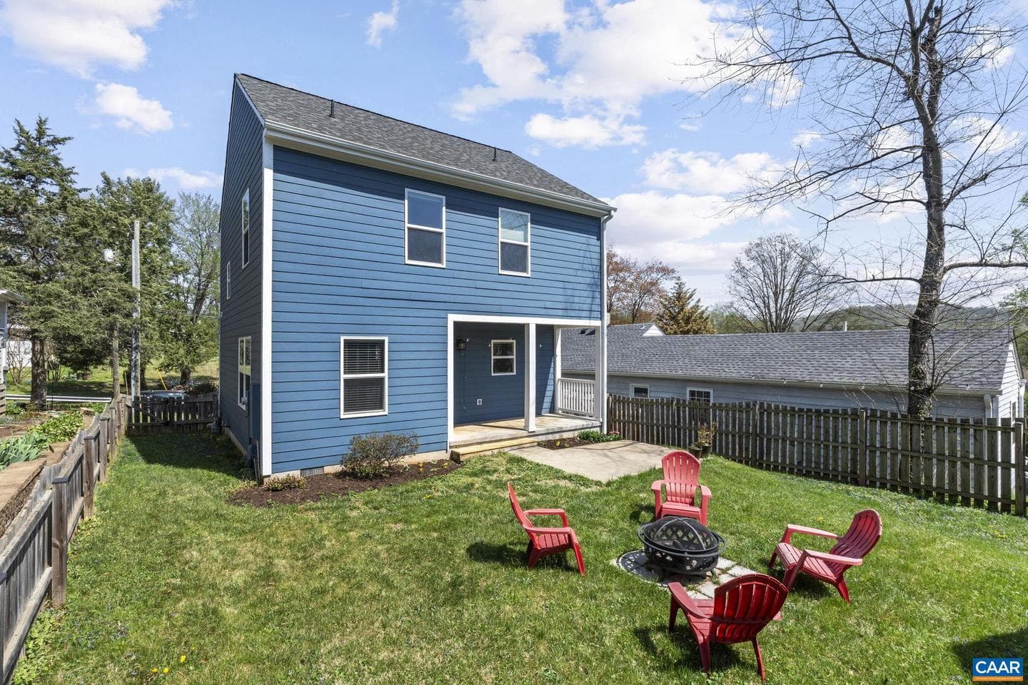 904 Rockland Ave photo 23