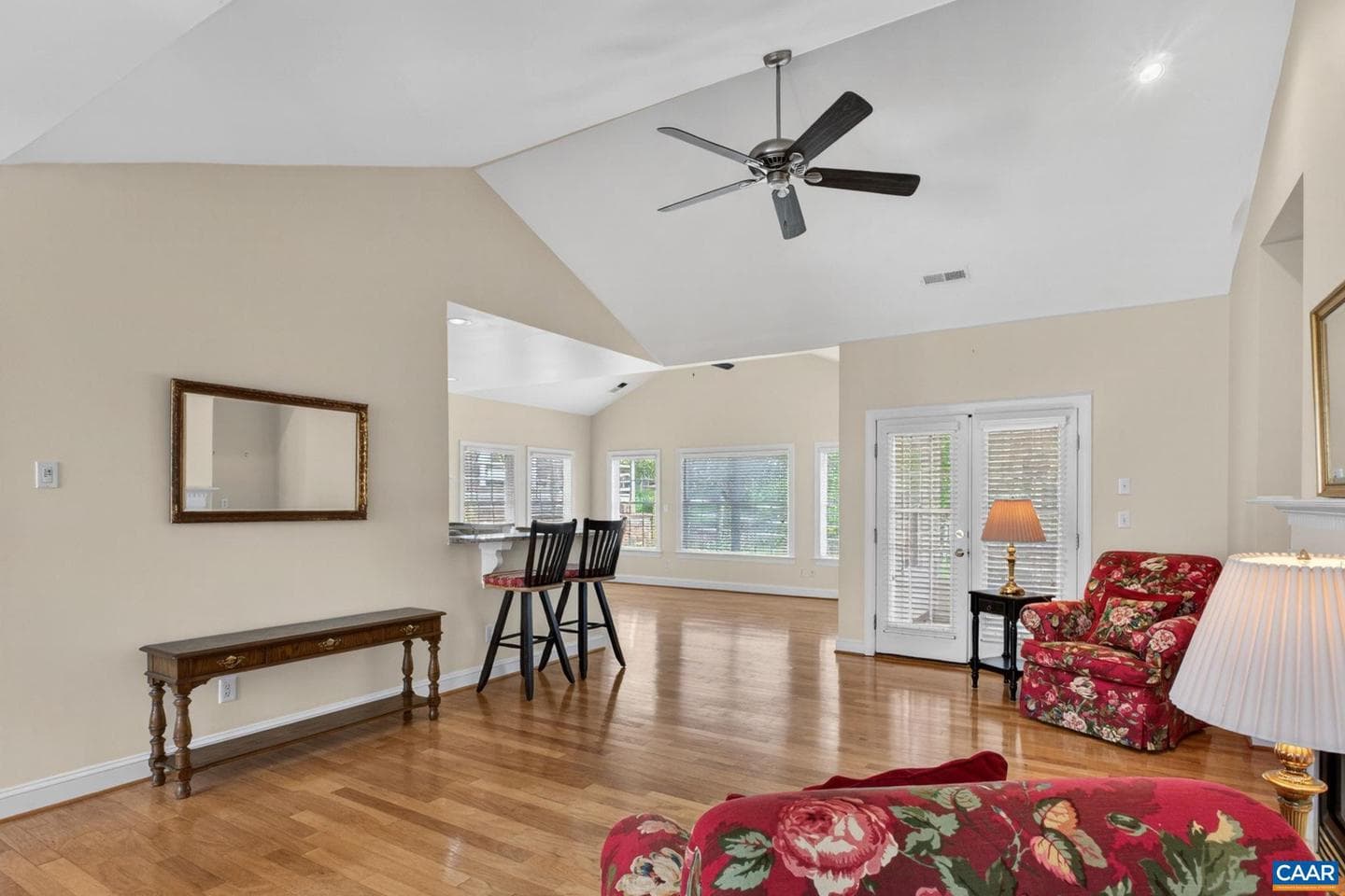 1804 Creekview Ln photo 16